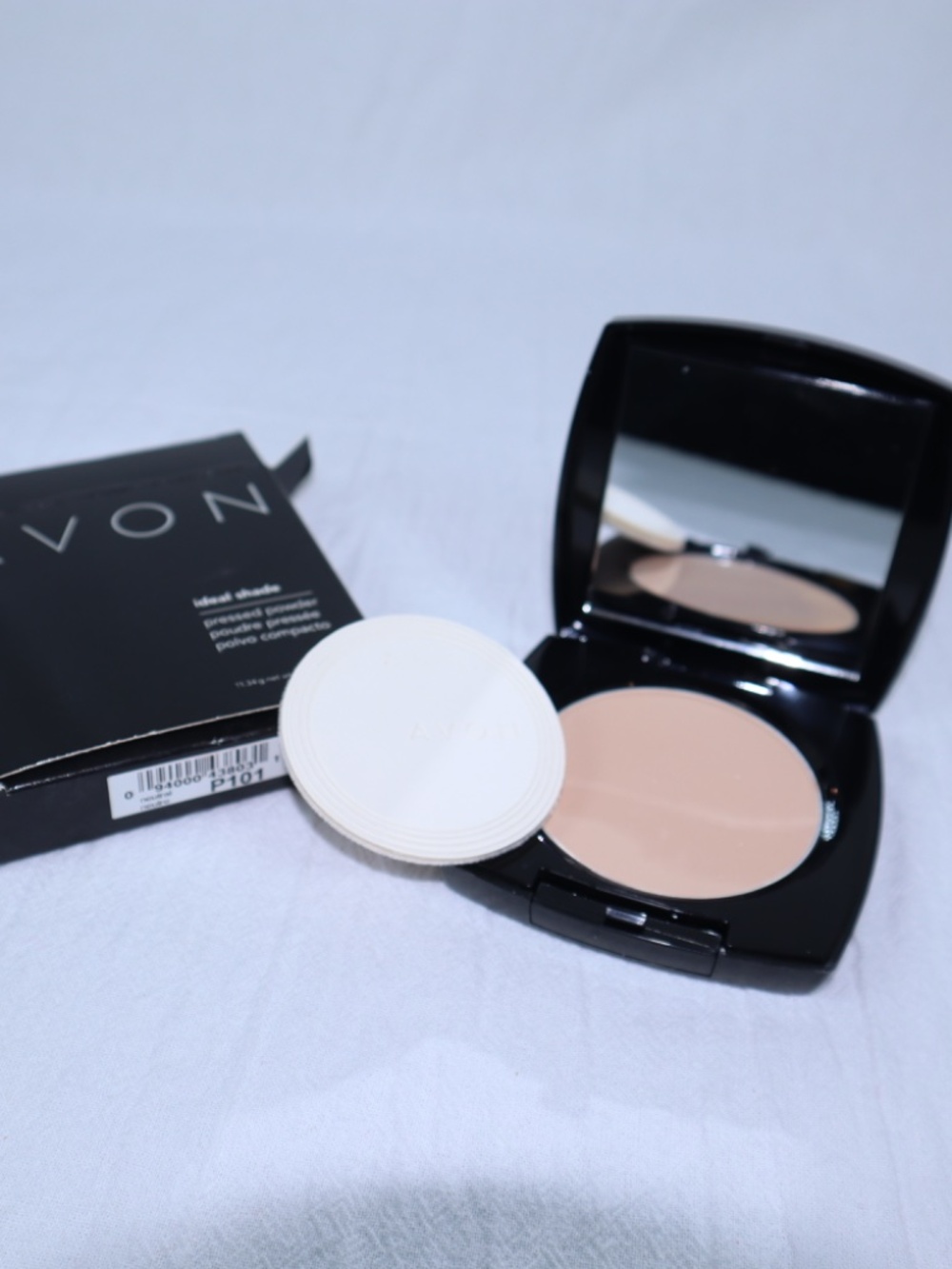 Avon Ideal Shade Pressed Powder Compact P101 Neutral NIB